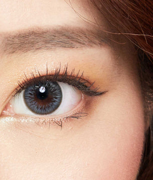Close-up-Image-of-eye-Aria-Beach-Grey-2Pcs-Monthly-Colored-Contacts