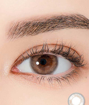 Close-up-Image-of-eye-Celinay-Grey-2pcs-Monthly-Colored-Contacts