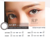 Close-up-Image-of-eye-Clalen-Iris-M-Lily-Blue-2pcs-Monthly-Colored-Contacts