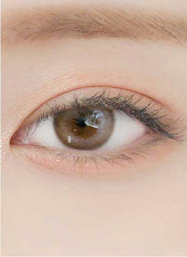 Close-up-Image-of-eye-Credit-Ash-Brown-2pcs-Monthly-Colored-Contacts