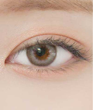 Close-up-Image-of-eye-Credit-Grey-2pcs-Monthly-Colored-Contacts