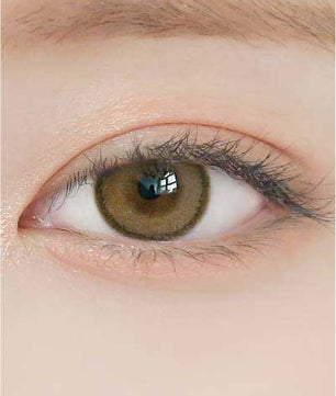 Close-up-Image-of-eye-Day-Look-1Day-Brown-5pcs-Daily-Colored-Contacts