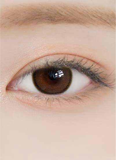 Close-up-Image-of-eye-Day-Look-1Day-Choco-5pcs-Daily-Colored-Contacts