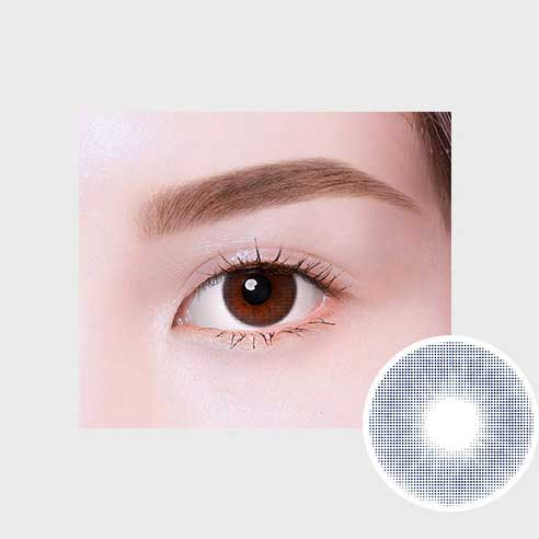 Close-up-Image-of-eye-Flora-Moisture-Classic-1Day-Blue-Black-30pcs-Colored-Contacts