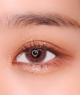 Close-up-Image-of-eye-Iwwinka-Pink-Brown-2pcs-Monthly-Colored-Contacts