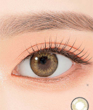 Close-up-Image-of-eye-Iwwitch-Brown-2pcs-Monthly-Colored-Contacts