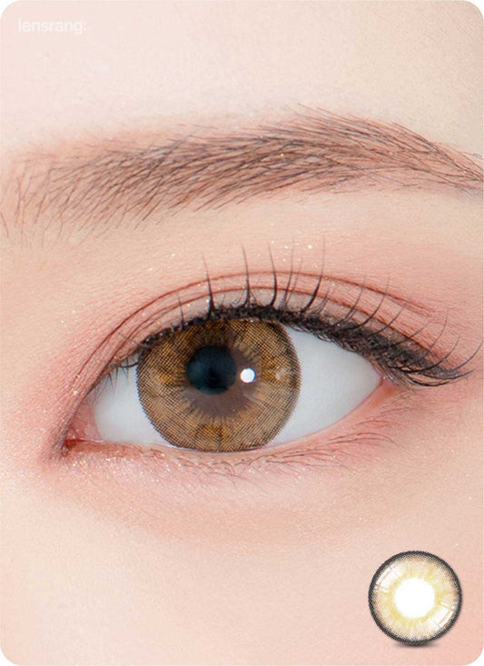 Close-up-Image-of-eye-Iwwitch-Up-Brown-2pcs-Monthly-Colored-Contacts