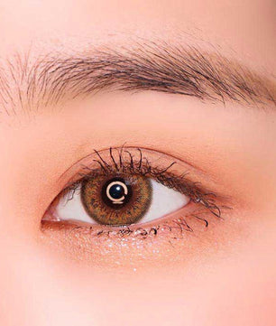 Close-up-Image-of-eye-Madeye-Brown-2pcs-Monthly-Colored-Contacts