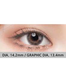 Close-up-Image-of-eye-Moisture-Plus-Choco-2pcs-2-Months-Colored-Contacts