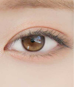 Close-up-Image-of-eye-Planet-1Day-Space-Brown-5pcs-Daily-Colored-Contacts