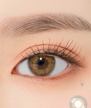 Close-up-Image-of-eye-Romantic-Brown-2pcs-Monthly-Colored-Contacts