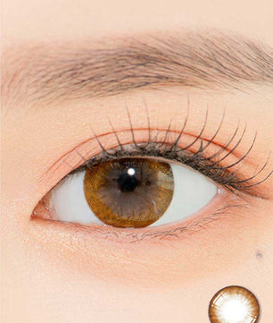 Close-up-Image-of-eye-Snug-Brown-2pcs-Monthly-Colored-Contacts