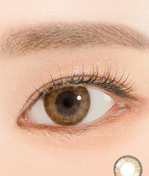 Close-up-Image-of-eye-Stunning-Brown-2pcs-Monthly-Colored-Contacts