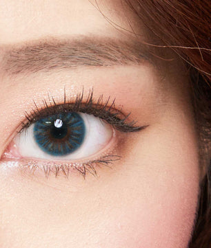 Close-up-Image-of-eye-Water-Color-Blue-2Pcs-Monthly-Colored-Contacts